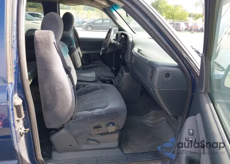 2000 Chevrolet Silverado 1500 Ls z USA, uszkodzony, nr VIN 2GCEK19T8Y1218822